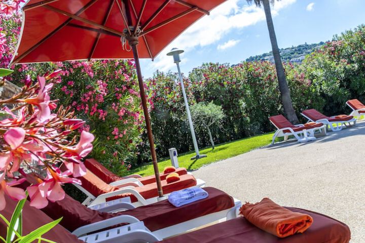 Pool Hotel