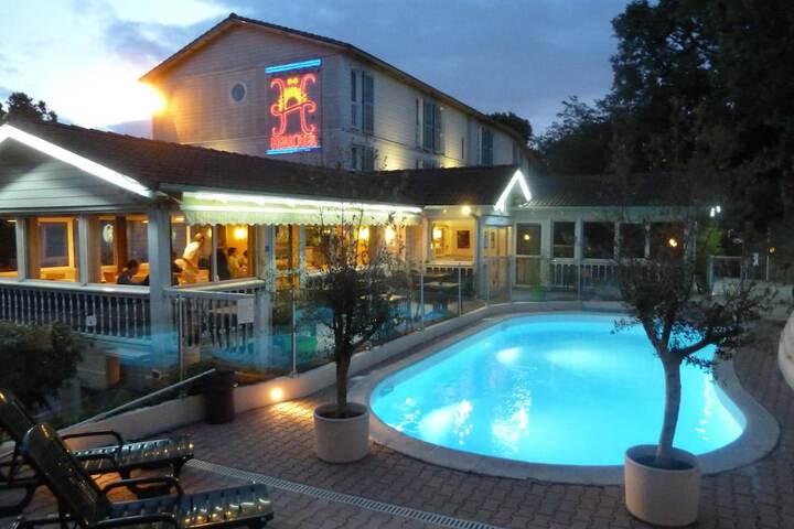 Hotel with Pool