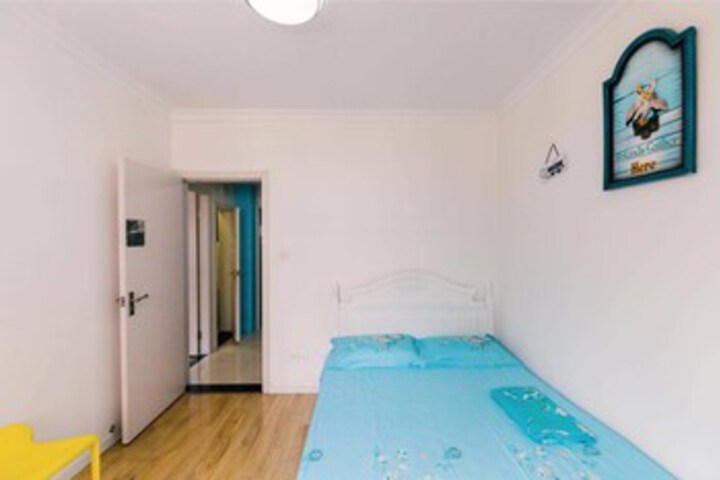 Room 9 of 19