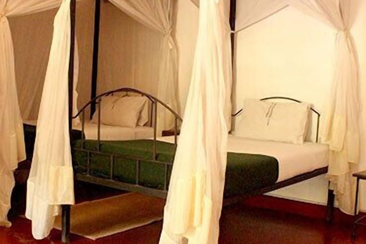 Room 2 of 11