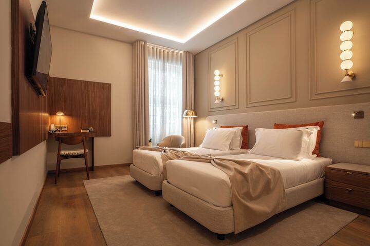 Room 5 of 48