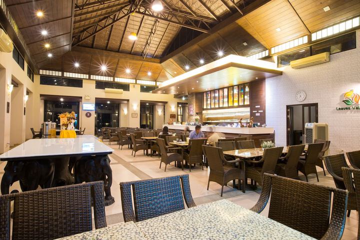 Dining Photos