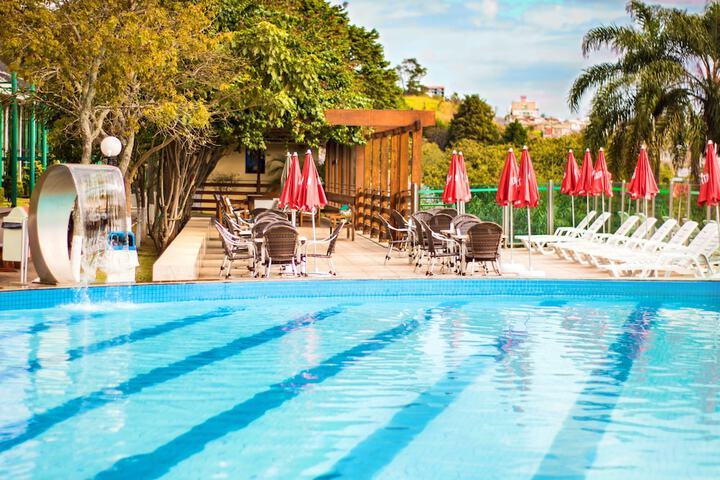 Hotel Pool