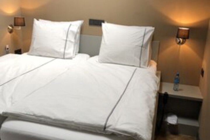 Room 10 of 21