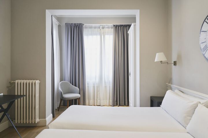 Room 14 of 74