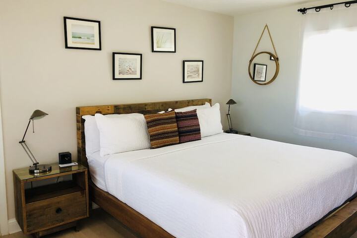 Room 42 of 121
