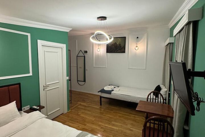 Room 20 of 25
