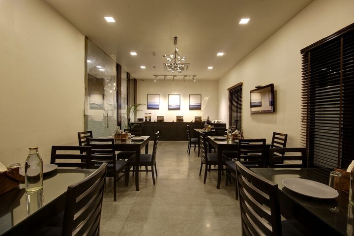 Dining 41 of 57