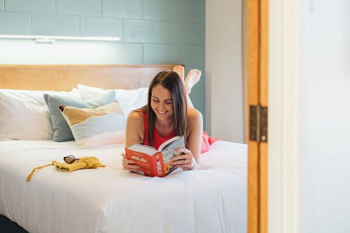 Room 4 of 34