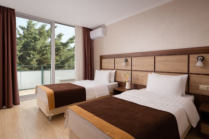 Room 22 of 65