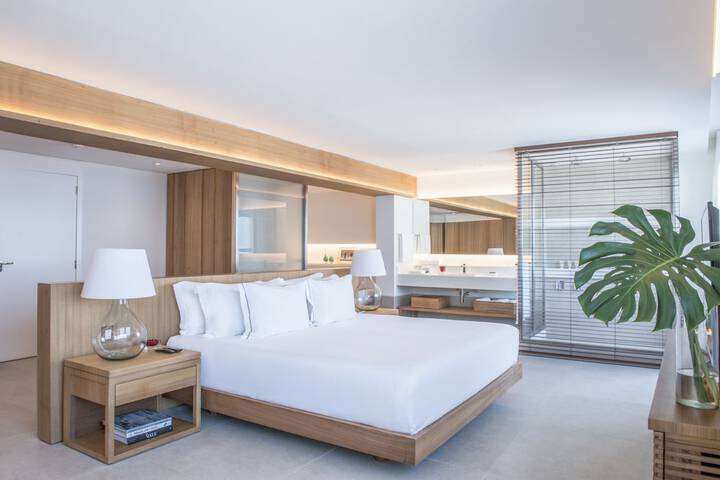Room 10 of 56