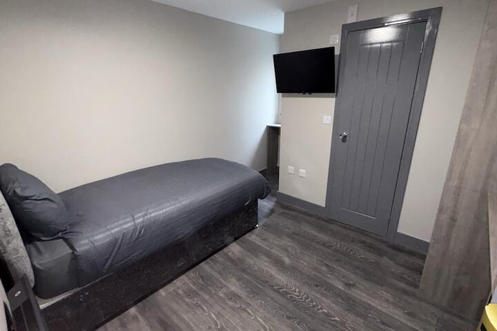 Room 13 of 21
