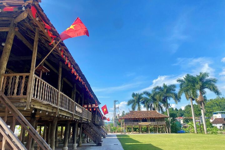 Mini Dien Bien Riverside Hotel - Lang Thai in Dien Bien Phu