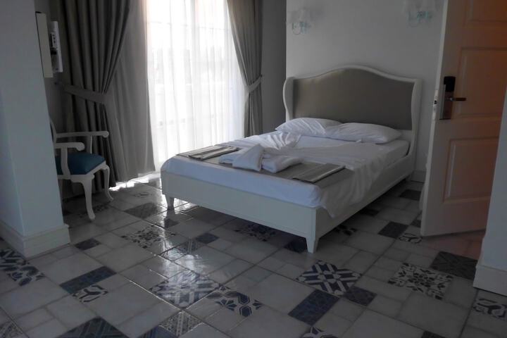 Room 54 of 125
