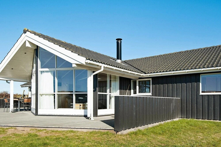Exterior of Luxurious Holiday Home in Børkop With Whirlpool