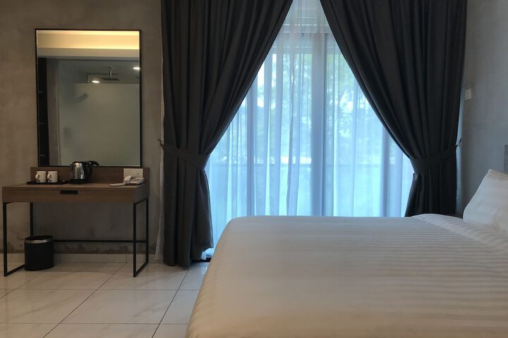 Room 34 of 58