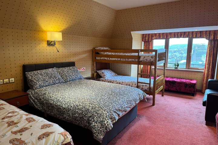 Room 8 of 38