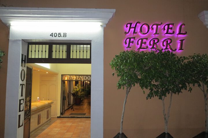 Hotel Ferri