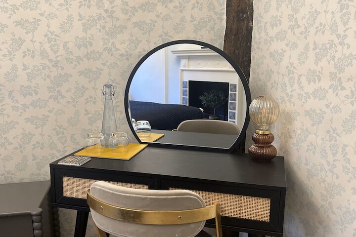 Room 10 of 90