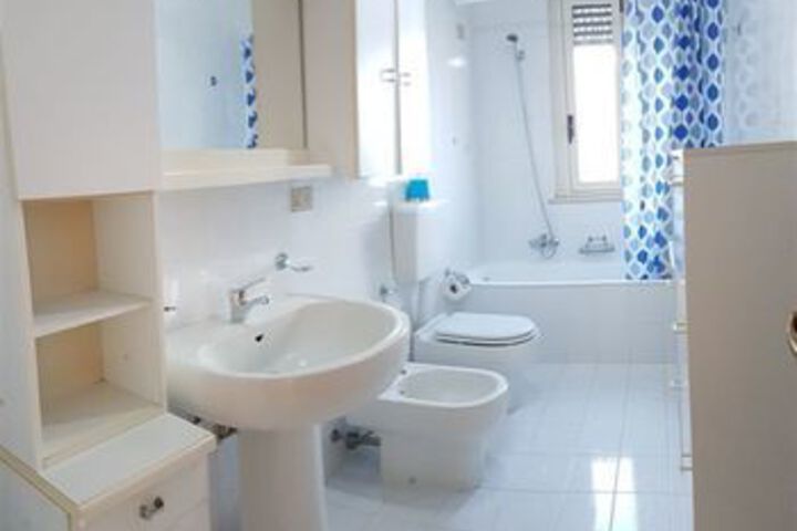 Room 2 of 19