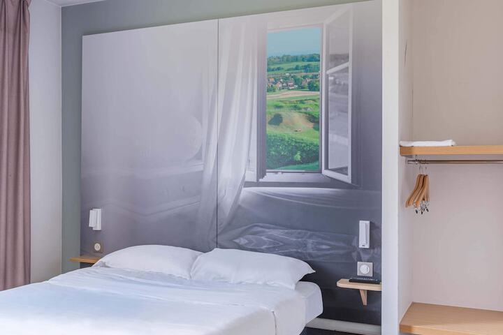 Room 15 of 43