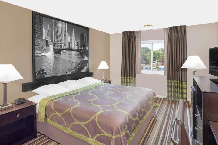 1 King Bed (11 of 13)
