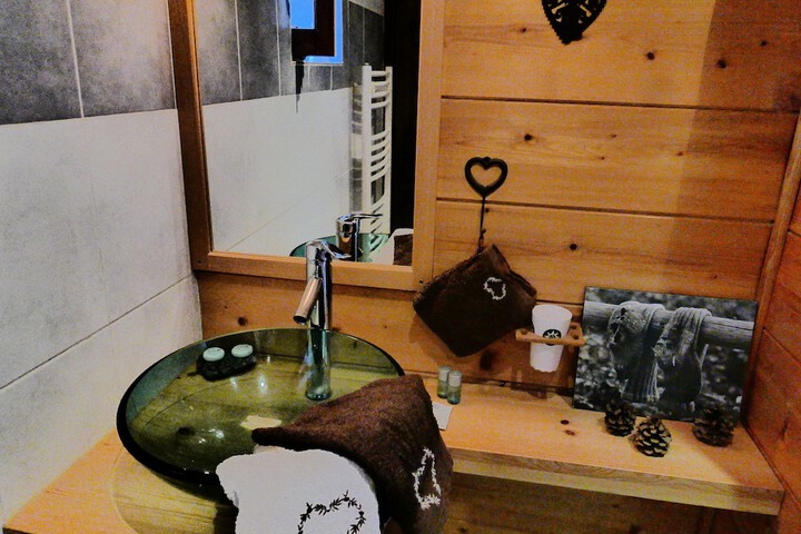 Room 16 of 41