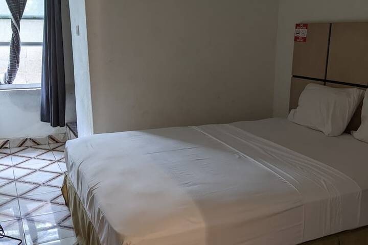 Room 17 of 36