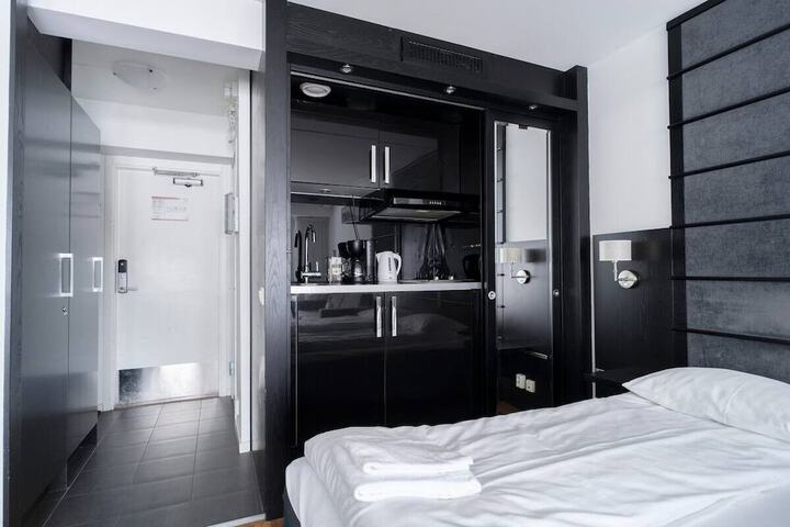 Room 54 of 865