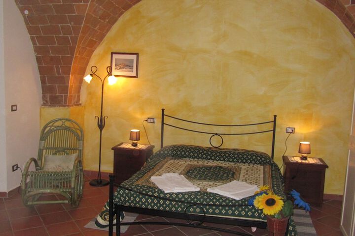 Room 4 of 51