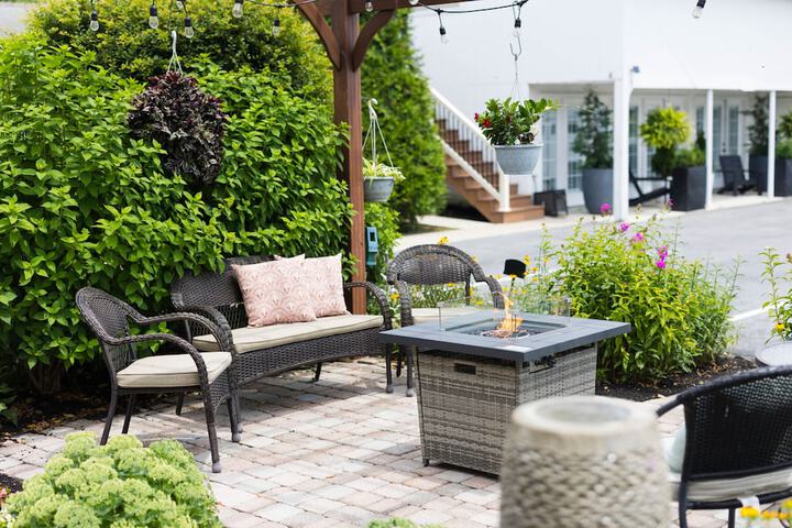 Hotel Exterior 68 of 94