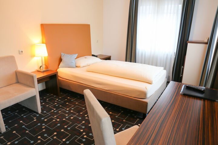 Room 9 of 47