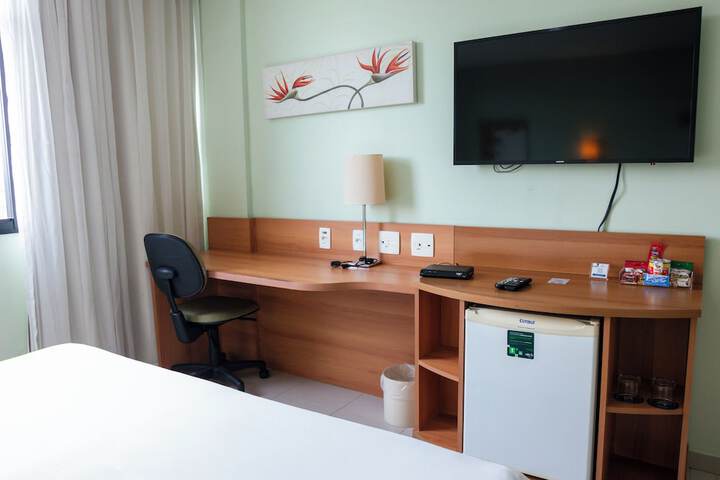 Room 11 of 38
