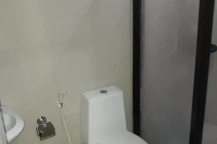 Room 9 of 14