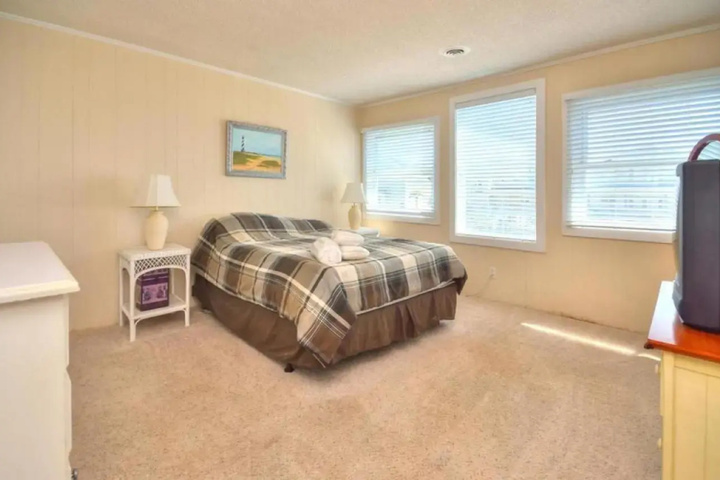Room 5 of 14