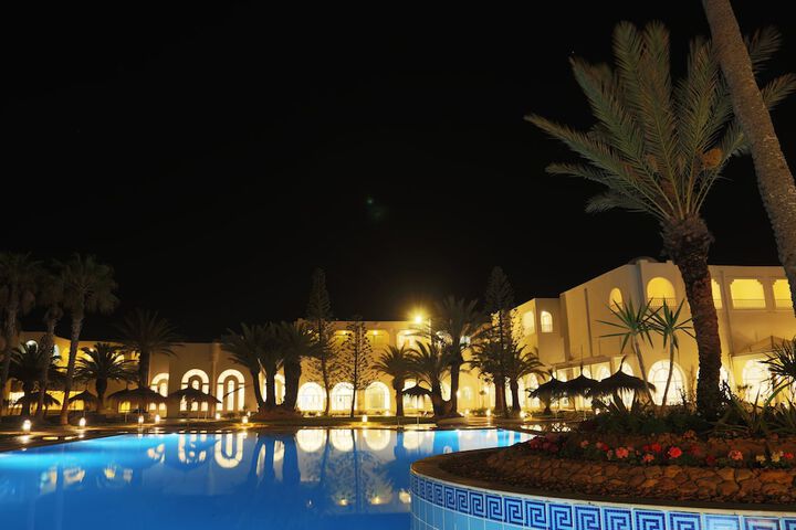 Pool 33 of 145