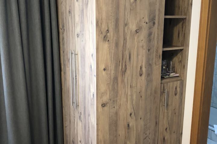 Room 12 of 38