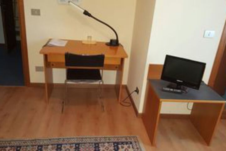 Room 15 of 19