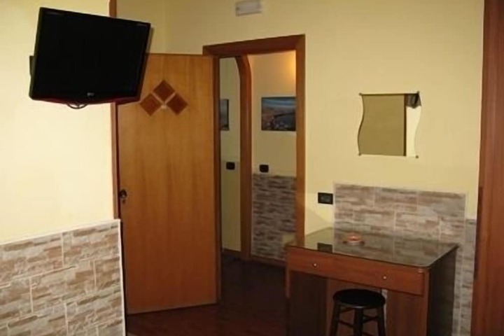 Room 35 of 39