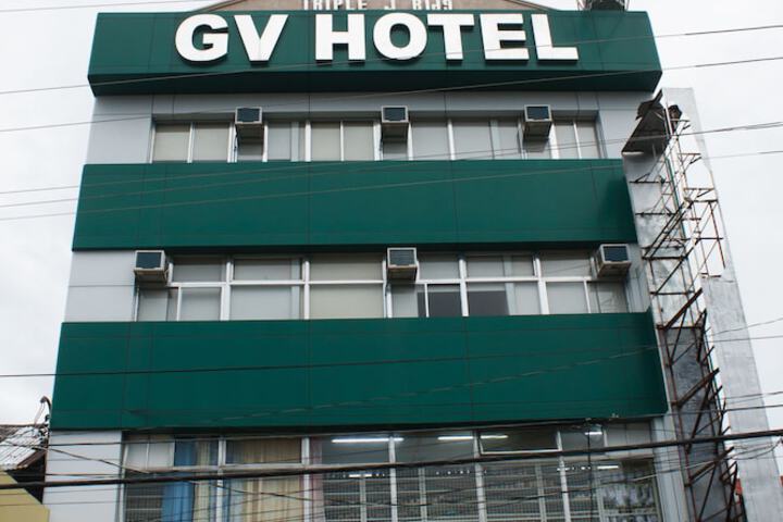 Hotel 32 of 33