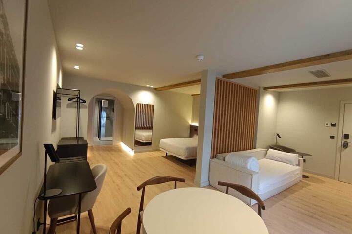 Room 15 of 27