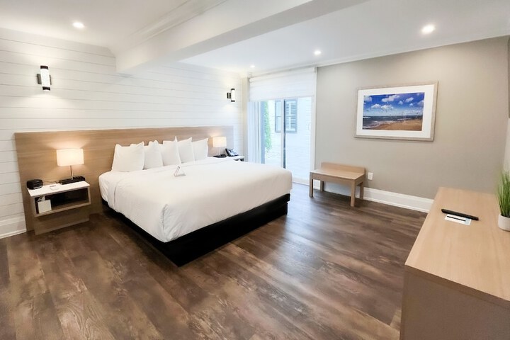 Standard | King Bed (9 of 46)