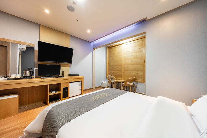 Room 16 of 91