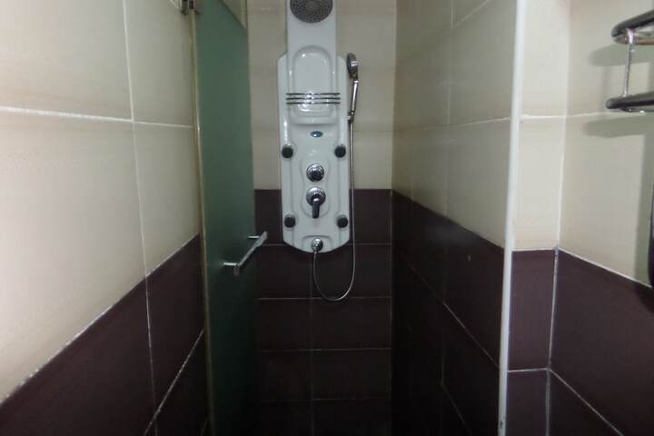 Room 16 of 20