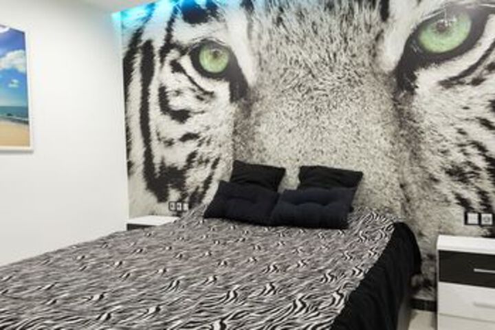Room 27 of 51