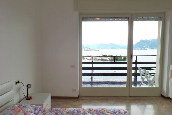Room 5 of 24