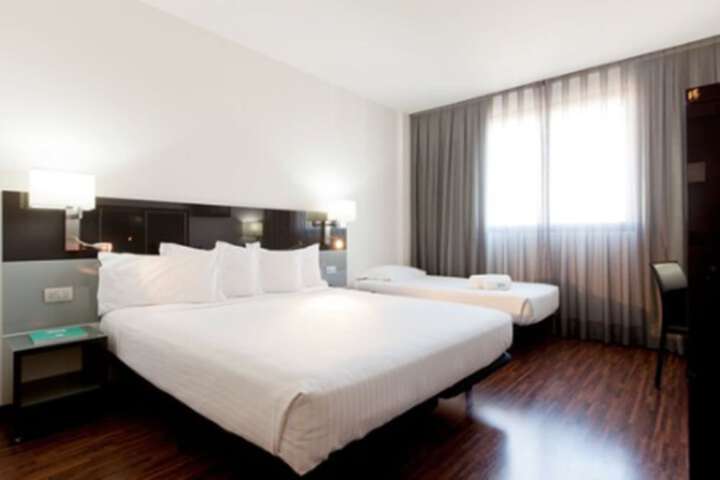 Room 4 of 48