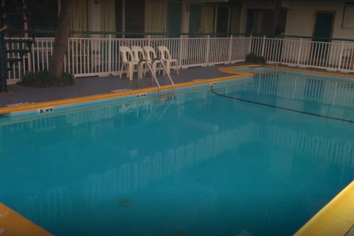 Pool Hotel