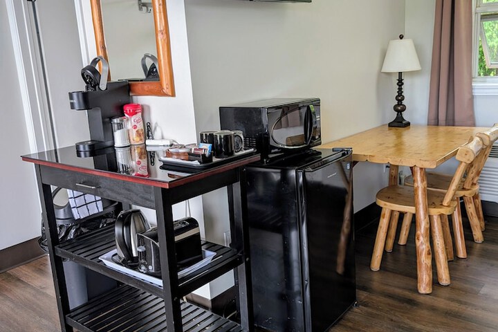 Room 14 of 27