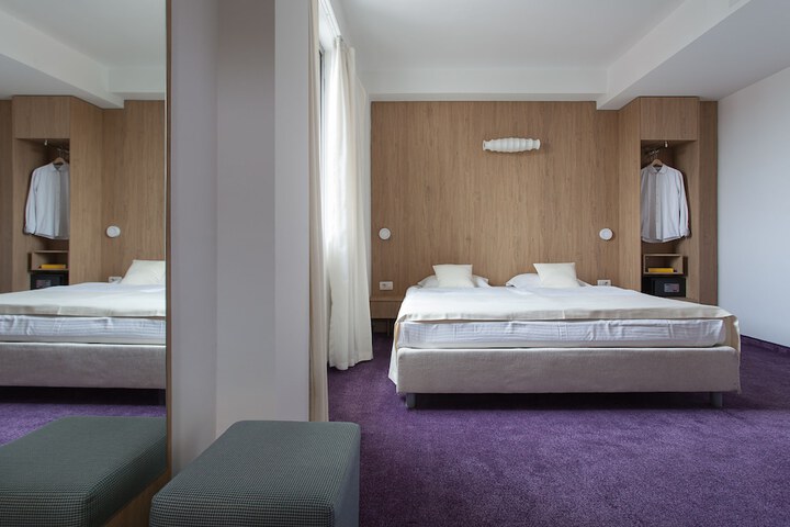 Room 10 of 58